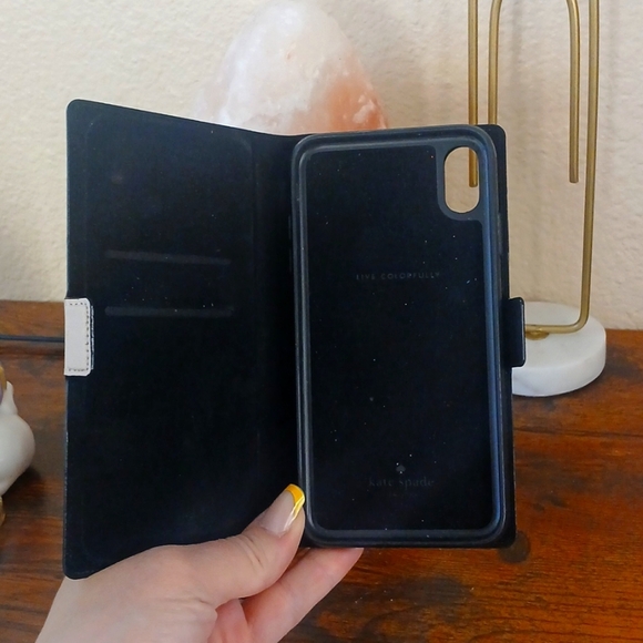 Kate Spade Black and Beige Sylvia Magnetic Folio Cellphone Case - Picture 4 of 8